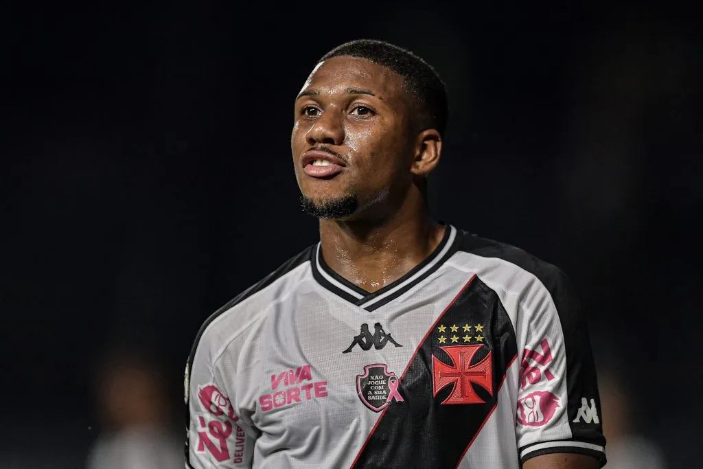 Leandrinho voltará ao Vasco – Foto: Thiago Ribeiro/AGIF.