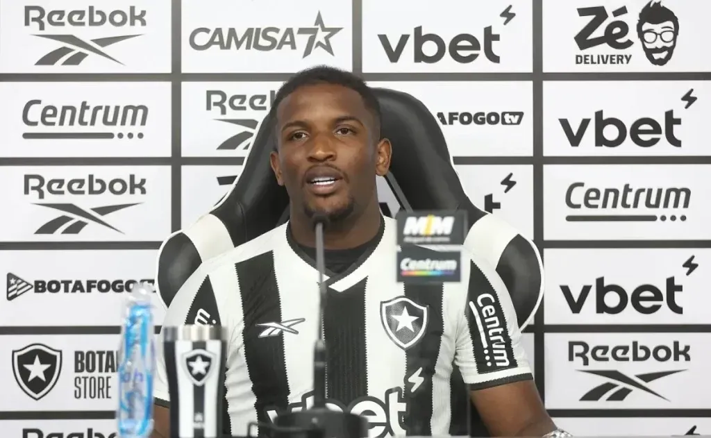 © Vítor Silva/Botafogo.Elias Manoel em sua apresentação