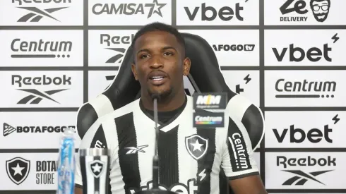 © Vítor Silva/Botafogo.Elias Manoel em sua apresentação