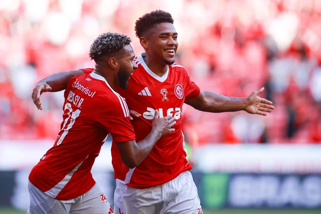 RS – PORTO ALEGRE – 26/04/2025 – BRASILEIRO A 2025, INTERNACIONAL X JUVENTUDE – Victor Gabriel jogador do Internacional comemora seu gol durante partida contra o Juventude no estadio Beira-Rio pelo campeonato Brasileiro A 2025. Foto: Maxi Franzoi/AGIF