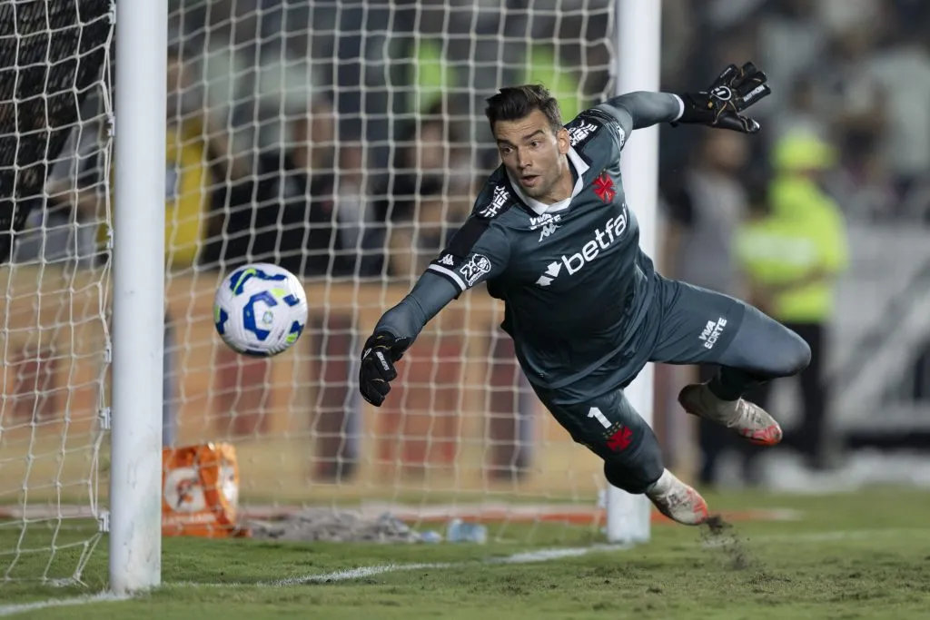 Leo Jardim goleiro do Vasco – Foto: Jorge Rodrigues/AGIF