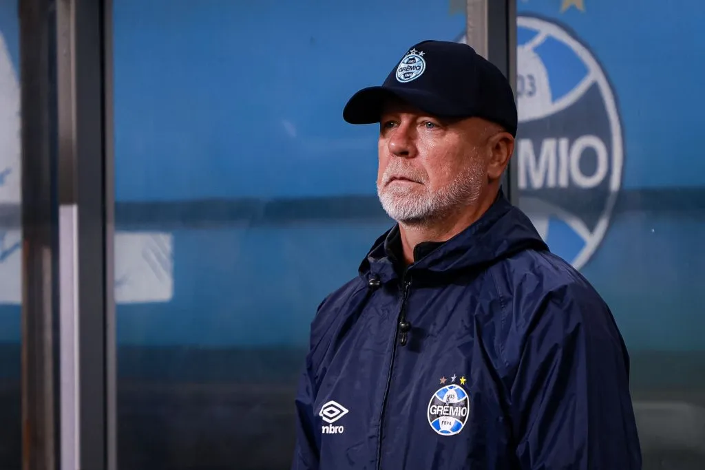 RS – PORTO ALEGRE – 20/05/2025 – COPA DO BRASIL 2025, GREMIO X CSA – Mano Menezes tecnico do Gremio durante partida contra o CSA no estadio Arena do Gremio pelo campeonato Copa Do Brasil 2025. Foto: Maxi Franzoi/AGIF