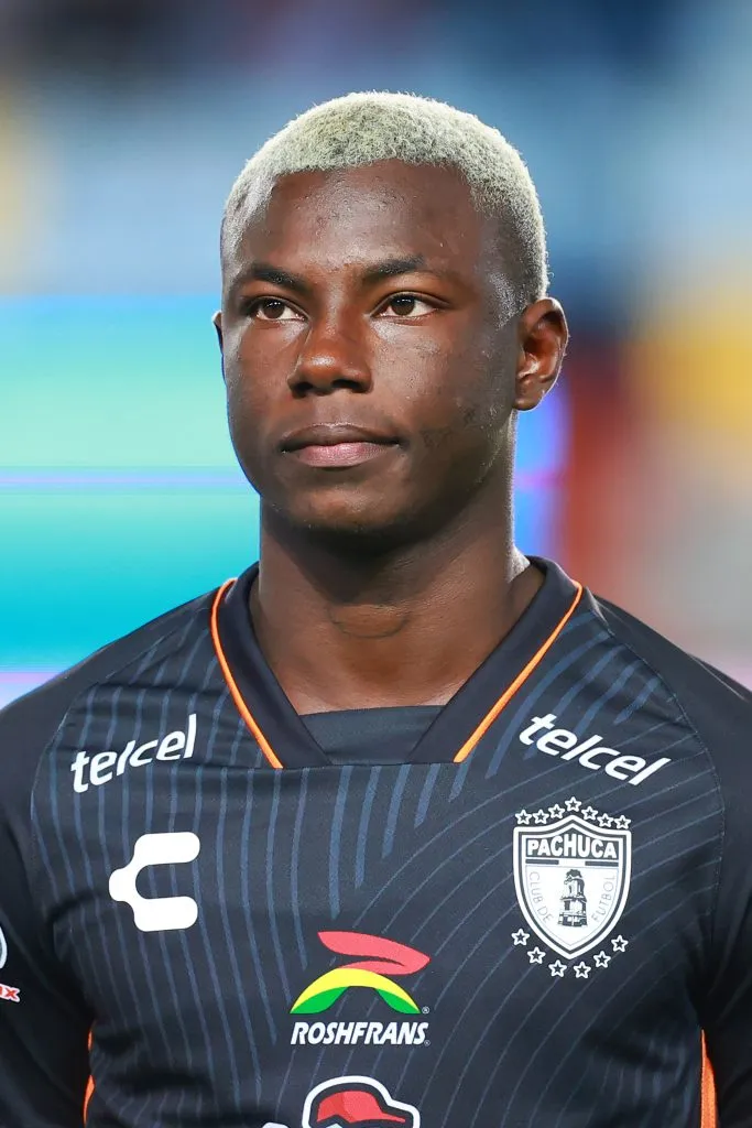 PACHUCA, MEXICO – OCTOBER 28: Marino Hinestroza of Pachuca looks on during the 14th round match between Pachuca and Puebla as part of the Torneo Apertura 2023 Liga MX at Hidalgo Stadium on October 28, 2023 in Pachuca, Mexico. (Photo by Hector Vivas/Getty Images)