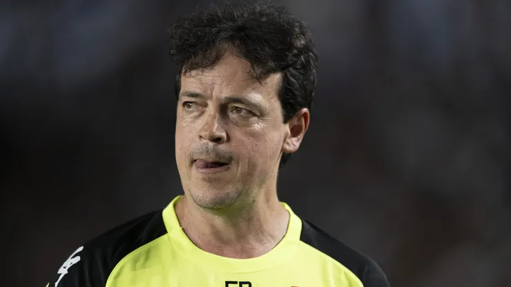 RJ - RIO DE JANEIRO - 27/05/2025 - COPA SUL-AMERICANA 2025, VASCO X MELGAR - Fernando Diniz tecnico do Vasco durante partida contra o Melgar no estadio Sao Januario pelo campeonato Copa Sul-americana 2025. Foto: Jorge Rodrigues/AGIF