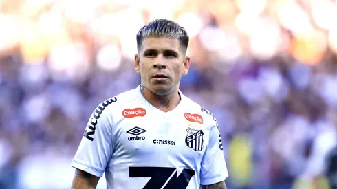 Fluminense deseja contratar Soteldo, do Santos.