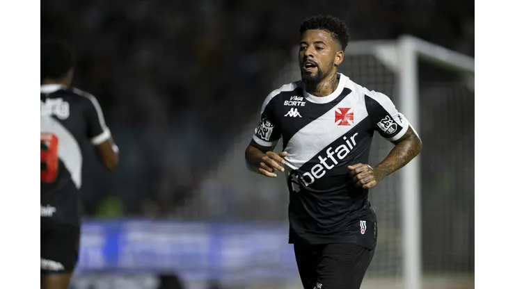 Paulinho, jogador do Vasco