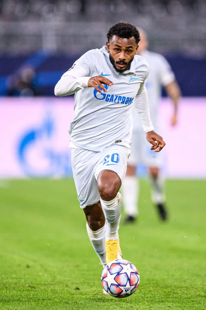 DORTMUND, GERMANY – OCTOBER 28: Wendel of St. Petersburg kicks the ball during the UEFA Champions League Group F stage match between Borussia Dortmund and Zenit St. Petersburg at Signal Iduna Park on October 28, 2020 in Dortmund, Germany. (Photo by Lukas Schulze/Getty Images)