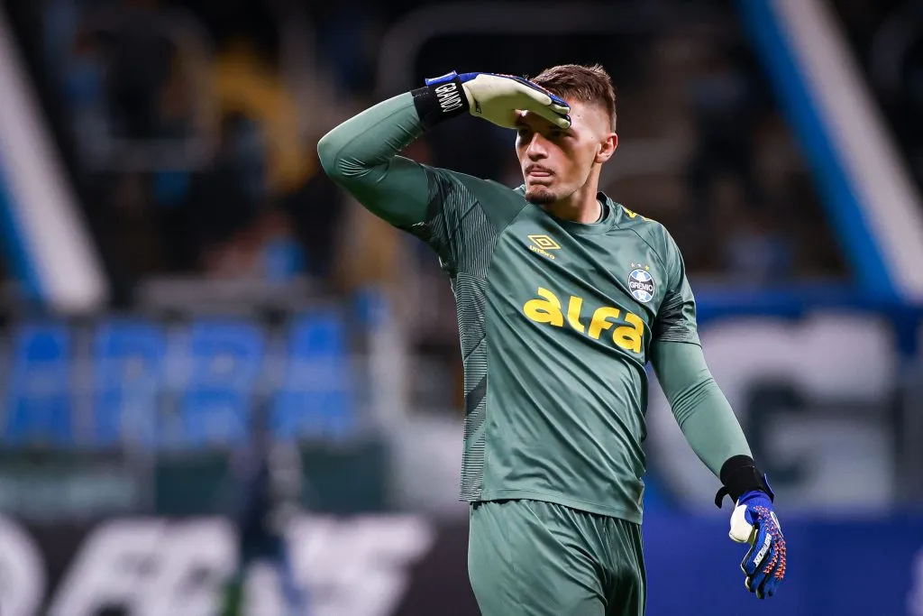 RS – PORTO ALEGRE – 29/05/2025 – COPA SUL-AMERICANA 2025, GREMIO X SPORTIVO LUQUENO – Gabriel Grando goleiro do Gremio durante partida contra o Sportivo Luqueno no estadio Arena do Gremio pelo campeonato Copa Sul-americana 2025. Foto: Maxi Franzoi/AGIF