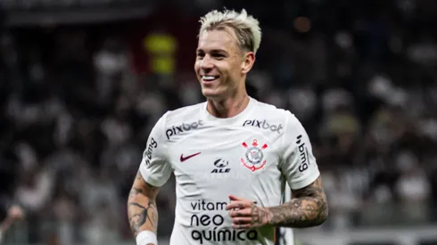 Róger Guedes em partida pelo Corinthians. Foto: Fernando Moreno/AGIF