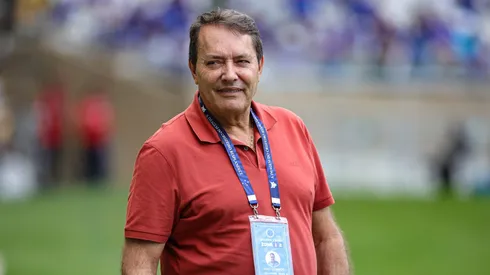 Pedrinho é criticado no Cruzeiro por saída de Dinenno.