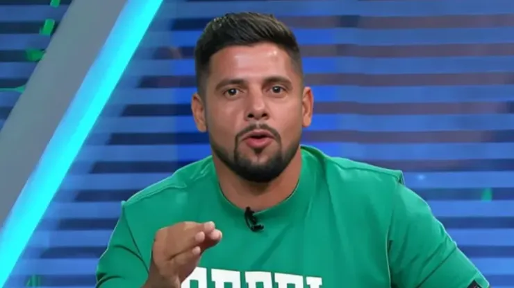 Cicinho zoa Palmeiras com eliminação no Mundial- Foto: Reprodução/Youtube.