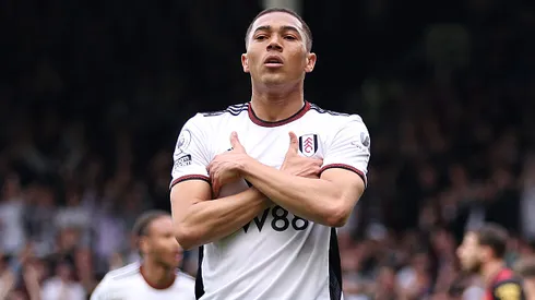 Carlos Vinícius, comemorando gol pelo Fulham