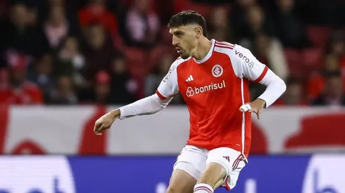 Rogel, jogador do Internacional. (Photo by Pedro H. Tesch/Getty Images)