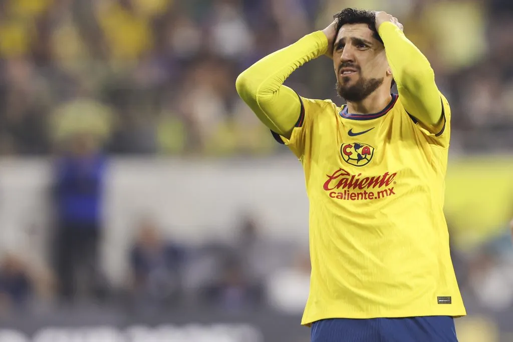 LOS ANGELES, CALIFORNIA – MAY 31: Diego Valdés #10 of América reacts during the FIFA Club World Cup 2025 Play-In match between Los Angeles Football Club and Club America at BMO Stadium on May 31, 2025 in Los Angeles, California. (Photo by Jessie Alcheh/Getty Images)