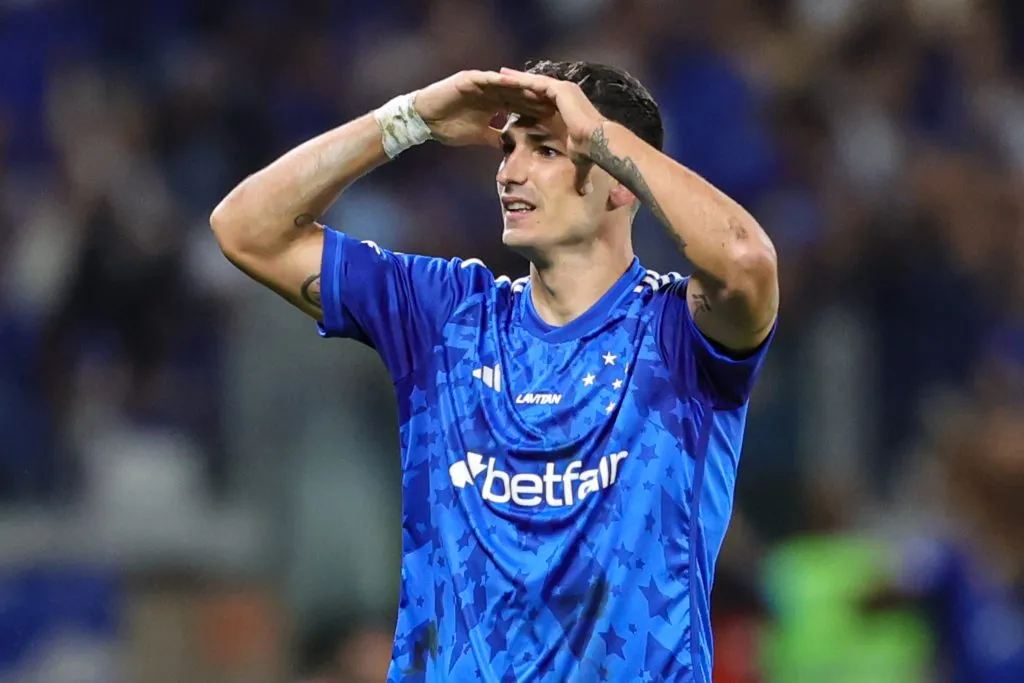 Dinenno vai assinar em definitivo com o São Paulo – Foto: Gilson Lobo/AGIF.