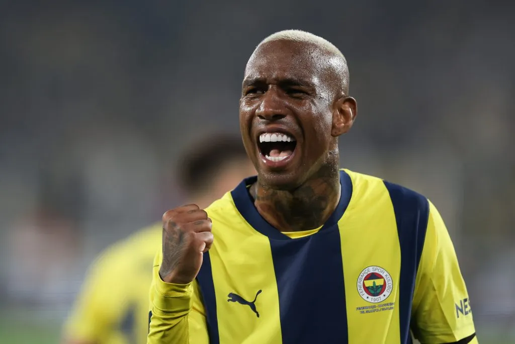 Anderson Talisca, jogador do Fenerbahçe. (Photo by Ahmad Mora/Getty Images)