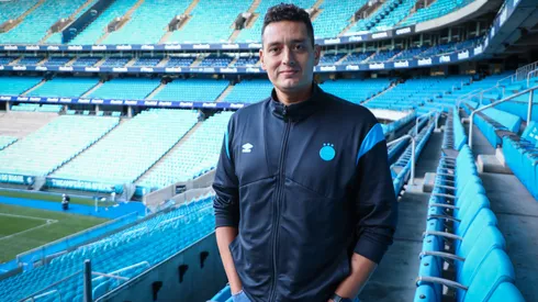 Faltando duas rodadas para o fim da 1ª fase do Brasileirão Feminino, Grêmio anuncia Cyro Leães como o seu novo treinador (Reprodução/Caroline Motta/Grêmio FBPA)
