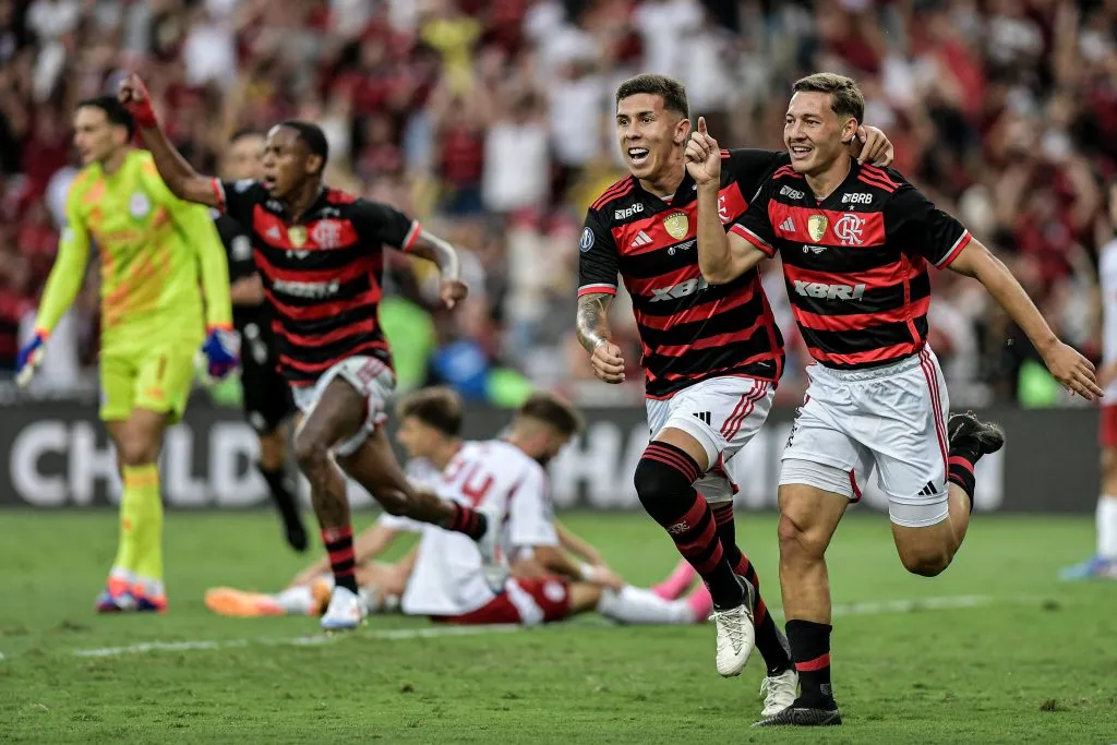 RJ – RIO DE JANEIRO – 24/08/2024 – FINAL MUNDIAL SUB20, FLAMENGO X OLIMPYACOS – Caio Garcia jogador do Flamengo comemora seu gol durante partida contra o Olimpyacos no estadio Maracana pelo campeonato Mundial Sub20. Foto: Thiago Ribeiro/AGIF