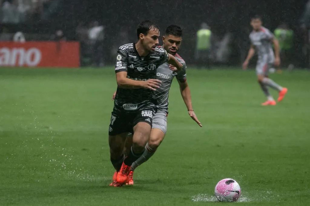 MG – BELO HORIZONTE – 26/10/2024 – BRASILEIRO A 2024, ATLETICO-MG X INTERNACIONAL –  jogador do Atletico-MG durante partida contra o Internacional no estadio Arena MRV pelo campeonato Brasileiro A 2024. Foto: Fernando Moreno/AGIF