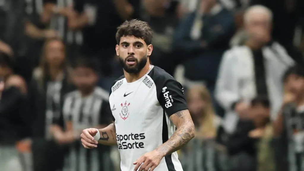 Yuri quer ficar no Timão - Foto: Gilson Lobo/AGIF.