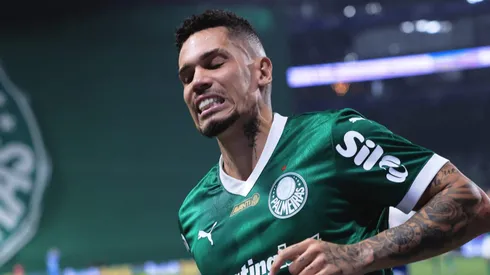 Paulinho ainda não engrenou no Palmeiras.