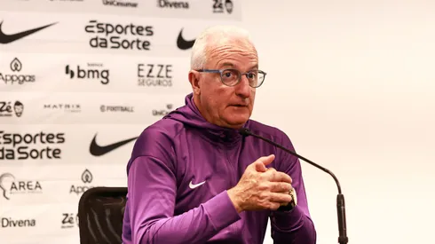 Dorival Junior técnico do Corinthians em coletiva após a partida contra o Grêmio no estádio Arena do Grêmio pelo campeonato Brasileiro A 2025. Foto: Maxi Franzoi/AGIF