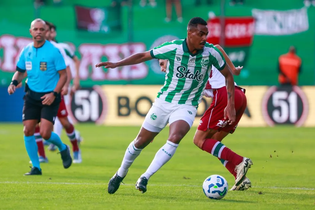 Caique jogador do Juventude durante partida contra o Fluminense – Foto: Luiz Erbes/AGIF