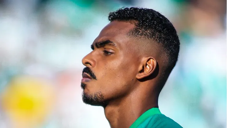 Caíque, jogador do Juventude