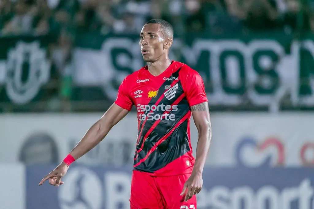 PR – MARINGA – 30/03/2024 – PARANAENSE 2024, MARINGA X ATHLETICO-PR – FINAL – Jogador do Athletico-PR durante partida contra o Maringa no estadio Willie Davids pelo campeonato Paranaense 2024. Foto: Fernando Teramatsu/AGIF