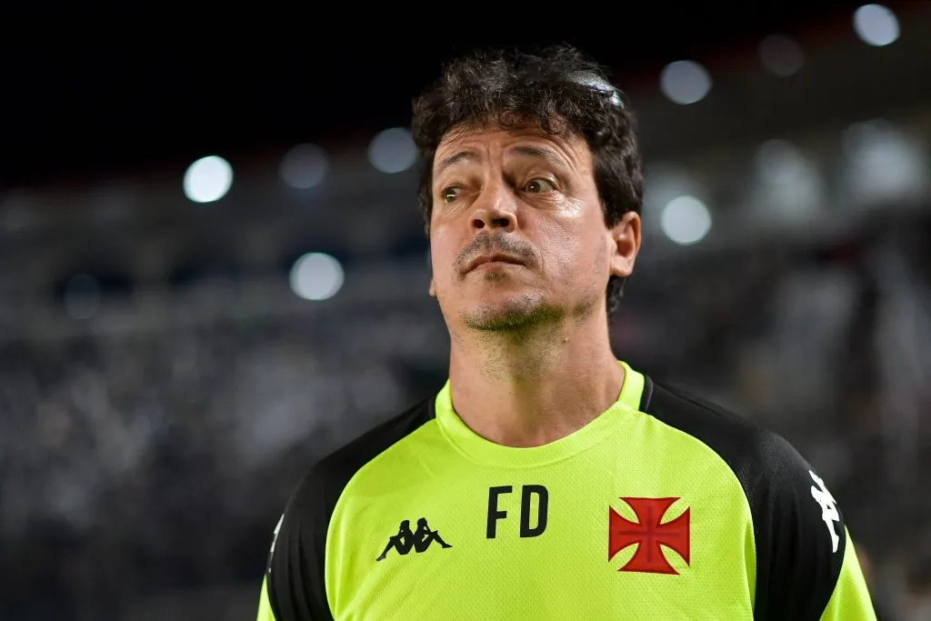 RJ – RIO DE JANEIRO – 31/05/2025 – BRASILEIRO A 2025, VASCO X BRAGANTINO – Fernando Diniz tecnico do Vasco durante partida contra o Bragantino no estadio Sao Januario pelo campeonato Brasileiro A 2025. Foto: Thiago Ribeiro/AGIF