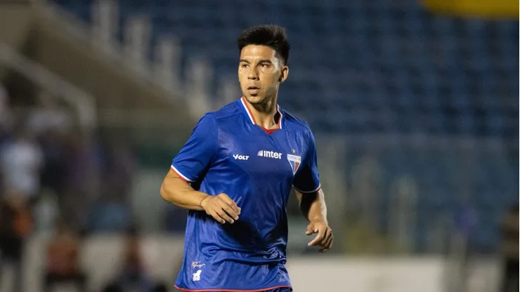 Pol Fernandez jogador do Fortaleza durante partida contra o Moto Club no estadio Presidente Vargas (CE) pelo campeonato Copa Do Nordeste 2025. Foto: Baggio Rodrigues/AGIF