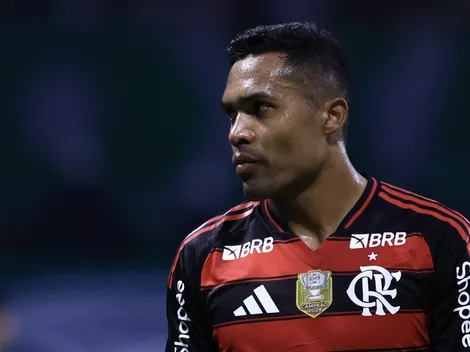 Alex Sandro não participa de treino e vira dúvida para o Flamengo