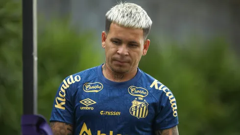 Soteldo jogador do Santos durante treino no Centro de Treinamento CT Rei Pele, neste domingo (05). Foto: Reinaldo Campos/AGIF
