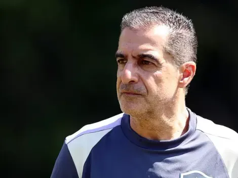 Renato Paiva revela busca por reforços para o restante da temporada do Botafogo