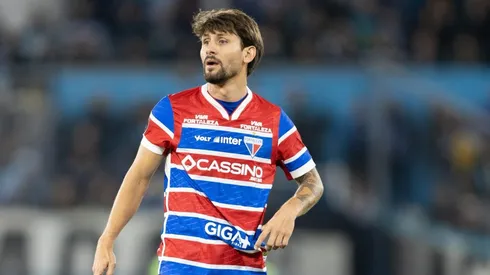 Pedro Augusto durante confronto contra o Racing na Libertadores de 2025.