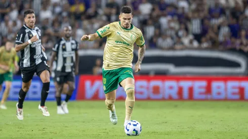 Paulinho jogador do Palmeiras durante partida contra o Ceara no estadio Arena Castelao pelo campeonato Copa Do Brasil 2025.