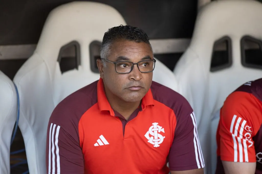 CE – FORTALEZA – 08/12/2024 – BRASILEIRO A 2024, FORTALEZA X INTERNACIONAL – roger machado tecnico do Internacional durante partida contra o Fortaleza no estadio Arena Castelao pelo campeonato Brasileiro A 2024. Foto: Baggio Rodrigues/AGIF