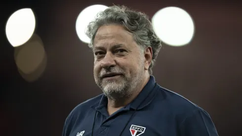 RJ - RIO DE JANEIRO - 17/04/2024 - BRASILEIRO A 2024, FLAMENGO X SAO PAULO - Julio Casares presidente do Sao Paulo antes da partida contra o Flamengo no estadio Maracana pelo campeonato Brasileiro A 2024. Foto: Jorge Rodrigues/AGIF