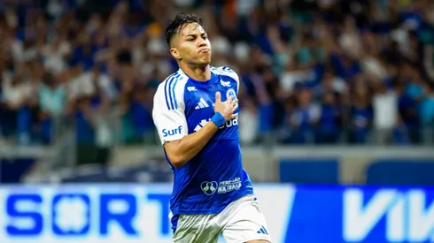 Kaio Jorge jogador do Cruzeiro comemora seu gol durante partida contra o Bahia no estadio Mineirao pelo campeonato Brasileiro A 2025.