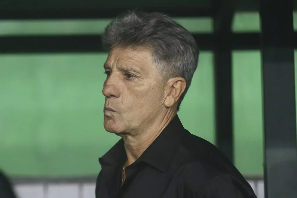 Renato Portaluppi comandando o Fluminense – Foto: Gabriel Machado/AGIF