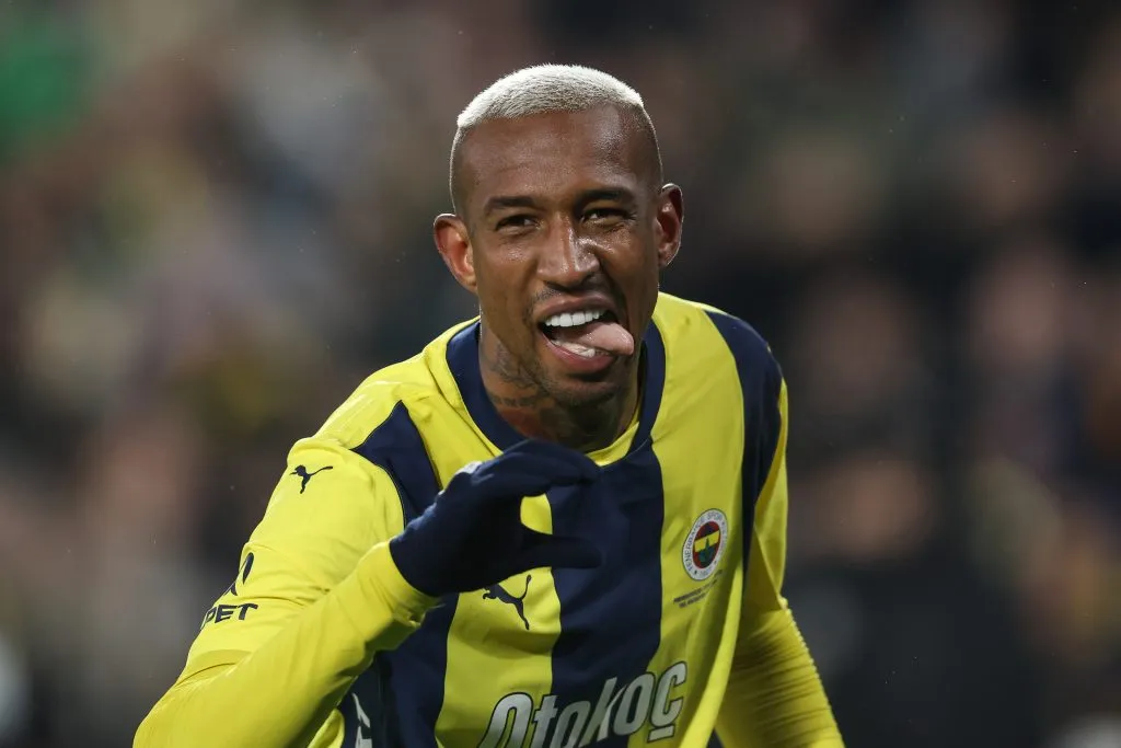 ISTANBUL, TURKEY – APRIL 6: Anderson Talisca of Fenerbahce celebrates after scoring his team’s third goal during the Turkish Super League match between Fenerbahce and Trabzonspor at Ulker Sukru Saracoglu Stadium on April 6, 2025 in Istanbul, Turkey.  (Photo by Ahmad Mora/Getty Images)
