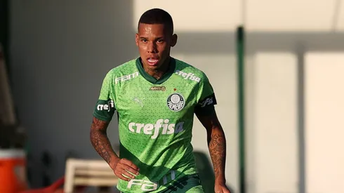 O jogador Garcia, da SE Palmeiras, durante treinamento, na Academia de Futebol. (Foto: Cesar Greco/Palmeiras/by Canon)