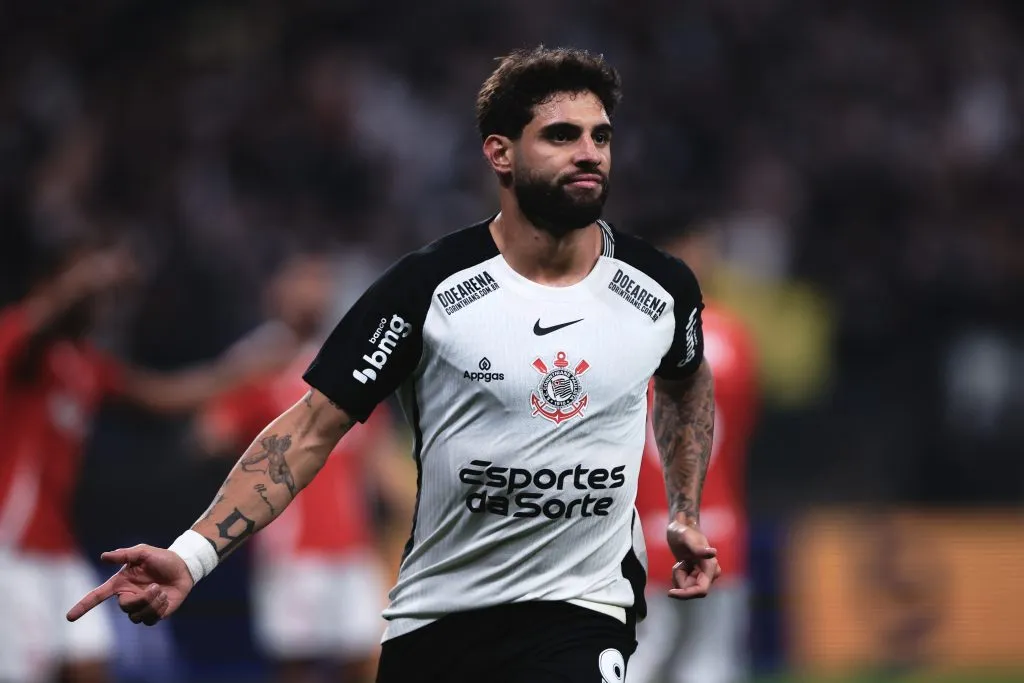 SP – SAO PAULO – 03/05/2025 – BRASILEIRO A 2025, CORINTHIANS X INTERNACIONAL – Yuri Alberto jogador do Corinthians comemora seu gol antes da anulacao apos interferencia do VAR durante partida contra o Internacional no estadio Arena Corinthians pelo campeonato Brasileiro A 2025. Foto: Ettore Chiereguini/AGIF