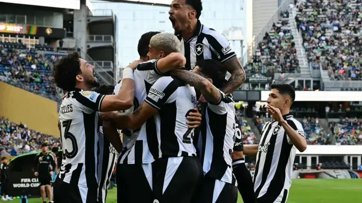 Botafogo comemorando gol contra o Seattle no Mundial. (Foto: Pablo Porciuncula / AFP)