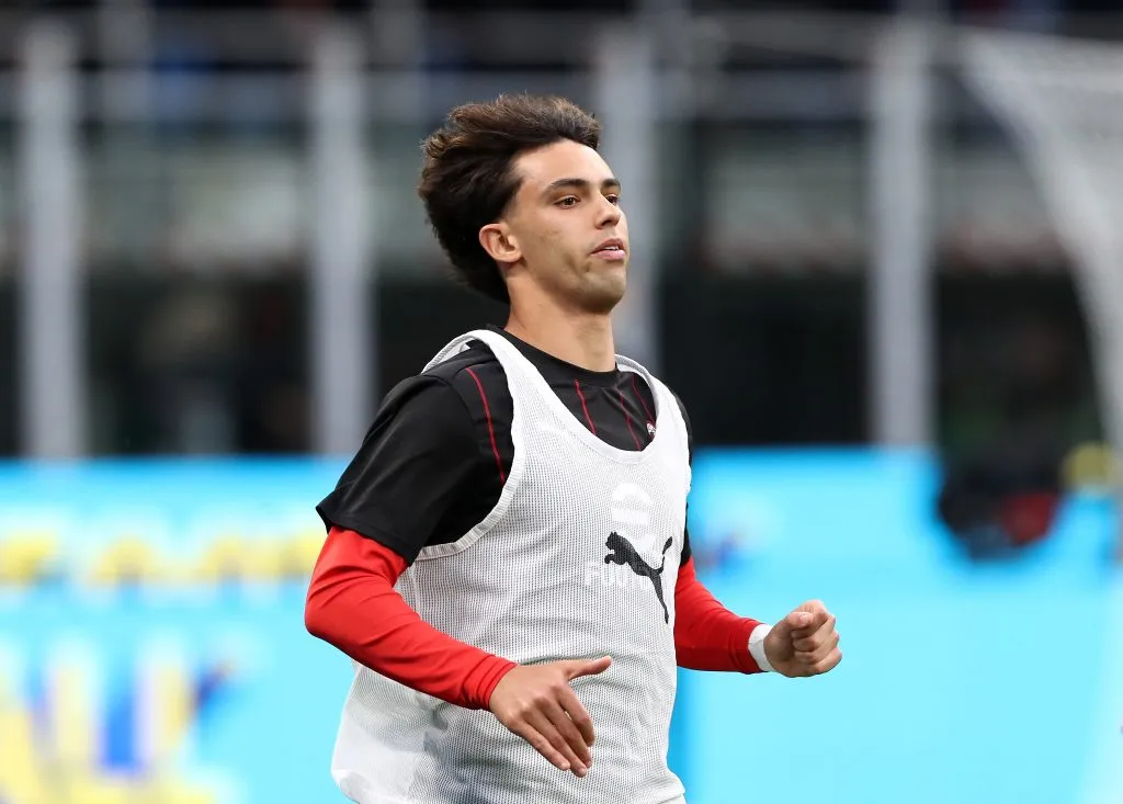 MILAN, ITALY – MAY 09: Joao Felix of AC Milan warms up prior to  the Serie A match between AC Milan and Bologna at Stadio Giuseppe Meazza on May 09, 2025 in Milan, Italy. (Photo by Marco Luzzani/Getty Images)