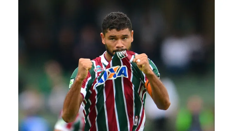 Gum durante confronto entre Fluminense e Coritiba no Brasileirão de 2016.