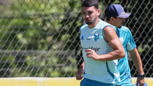 Fabrizio Peralta jogador do Cruzeiro durante treino no Centro de Treinamento CT Toca II.