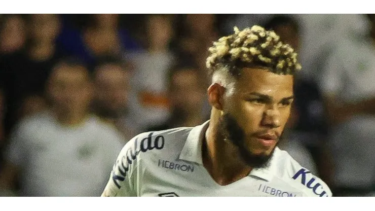 Nathan, jogando no Santos em 2023