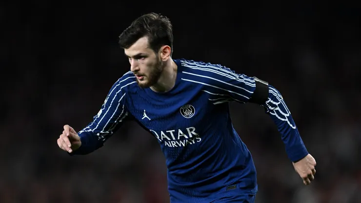LONDON, ENGLAND - APRIL 29: Khvicha Kvaratskhelia of Paris Saint-Germain during the UEFA Champions League 2024/25 Semi Final First Leg match between Arsenal FC and Paris Saint-Germain at Emirates Stadium on April 29, 2025 in London, England. (Photo by Justin Setterfield/Getty Images) (Photo by Justin Setterfield/Getty Images)