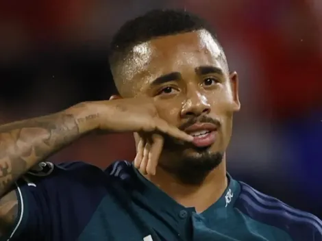 Gabriel Jesus retorna ao CT do Palmeiras, durante férias na Europa